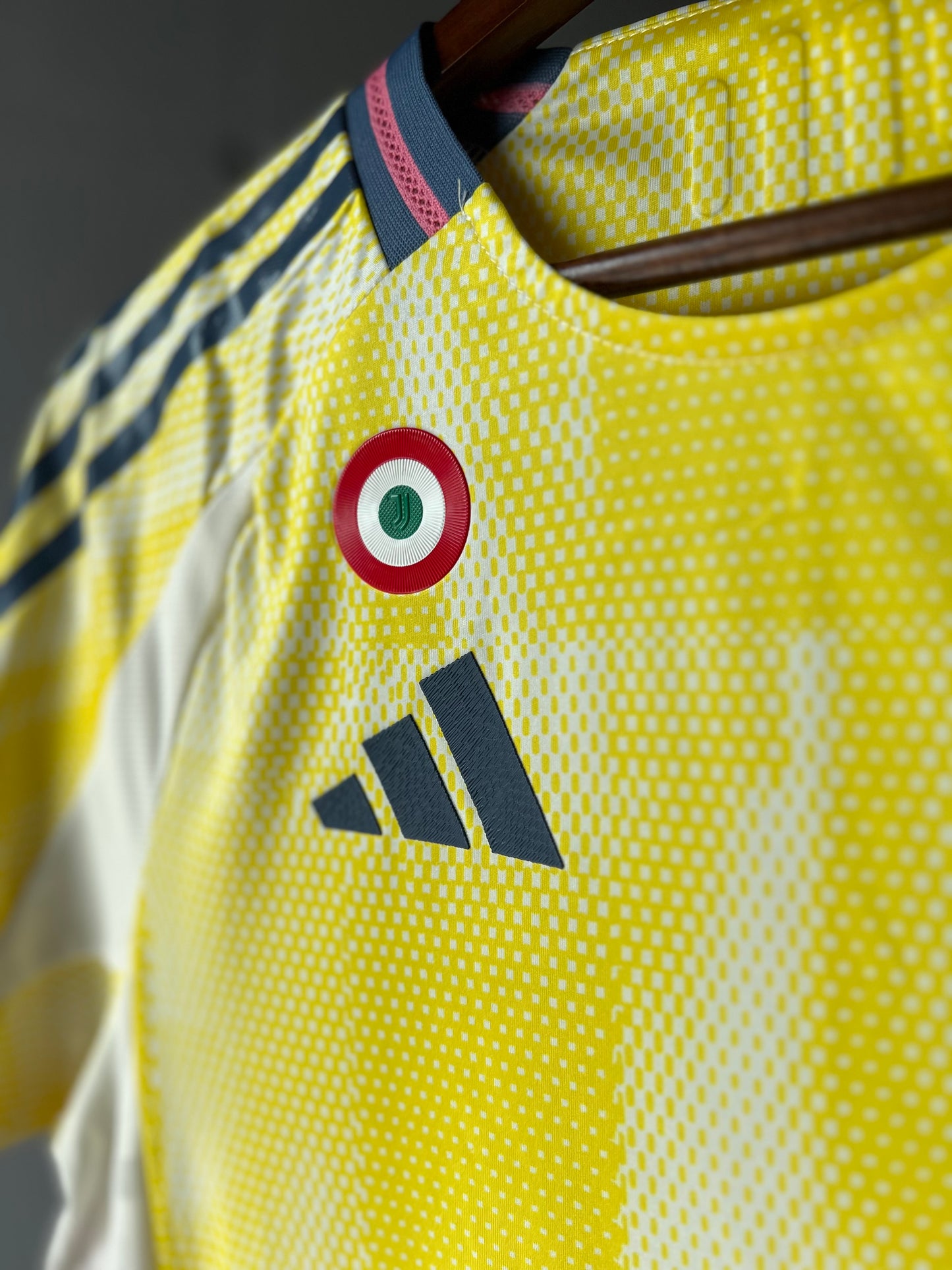 24 JNS Away Player