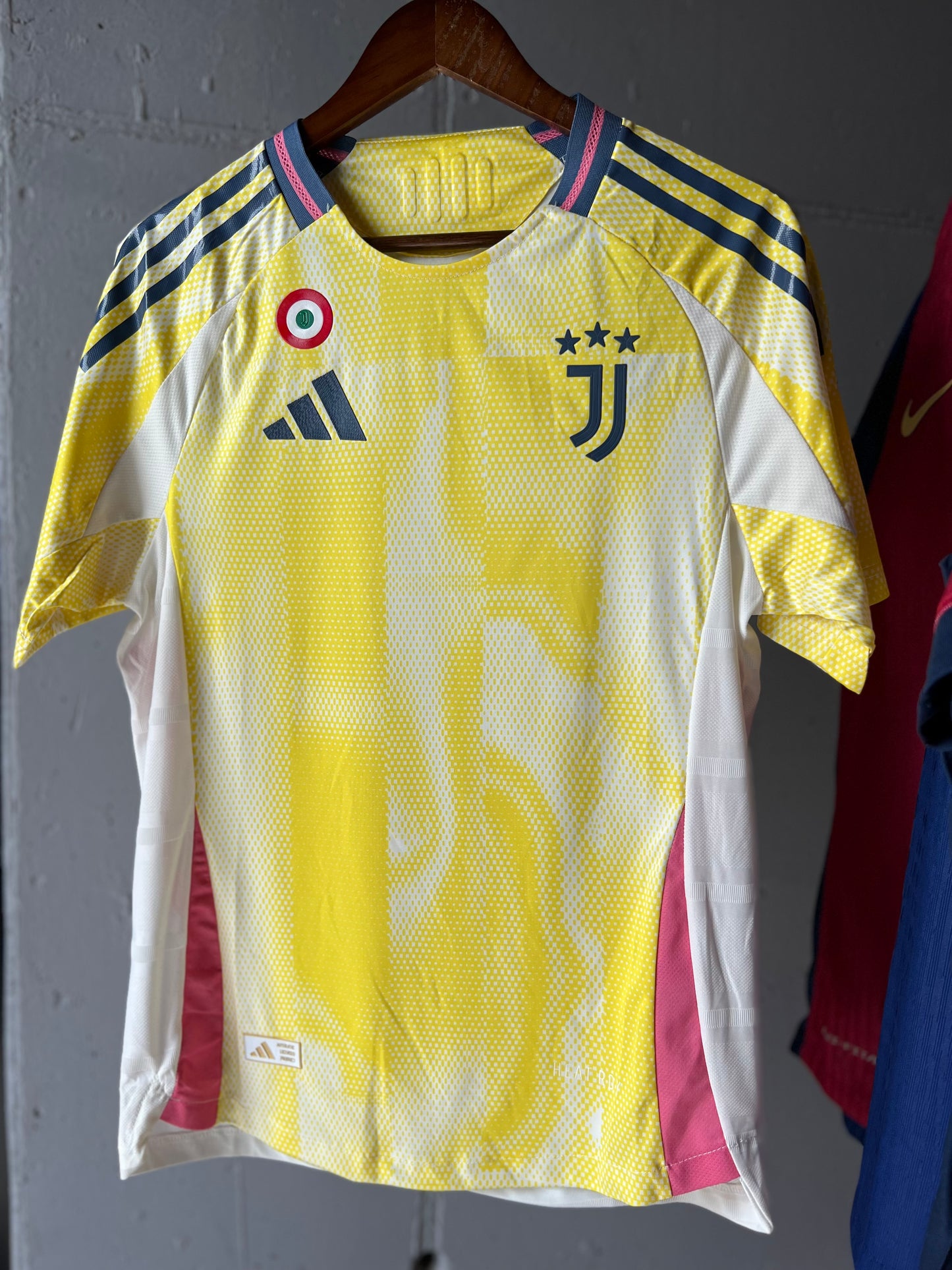 24 JNS Away Player