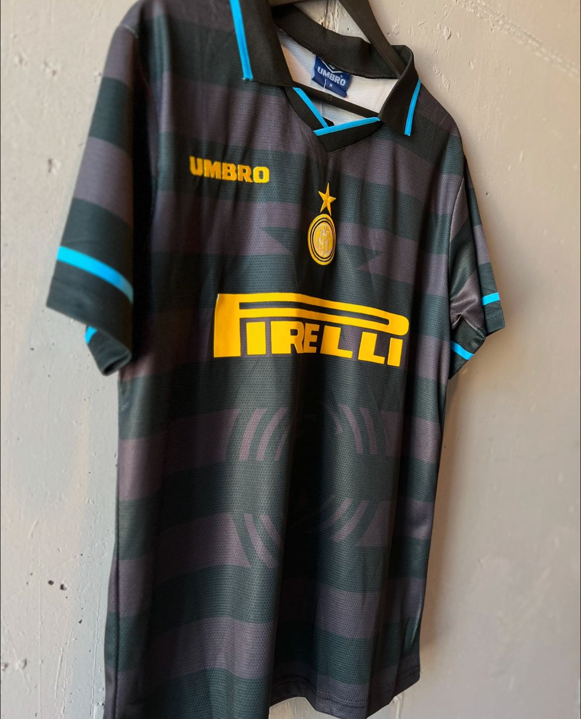 1997-98 INTR Away (Ronaldo)